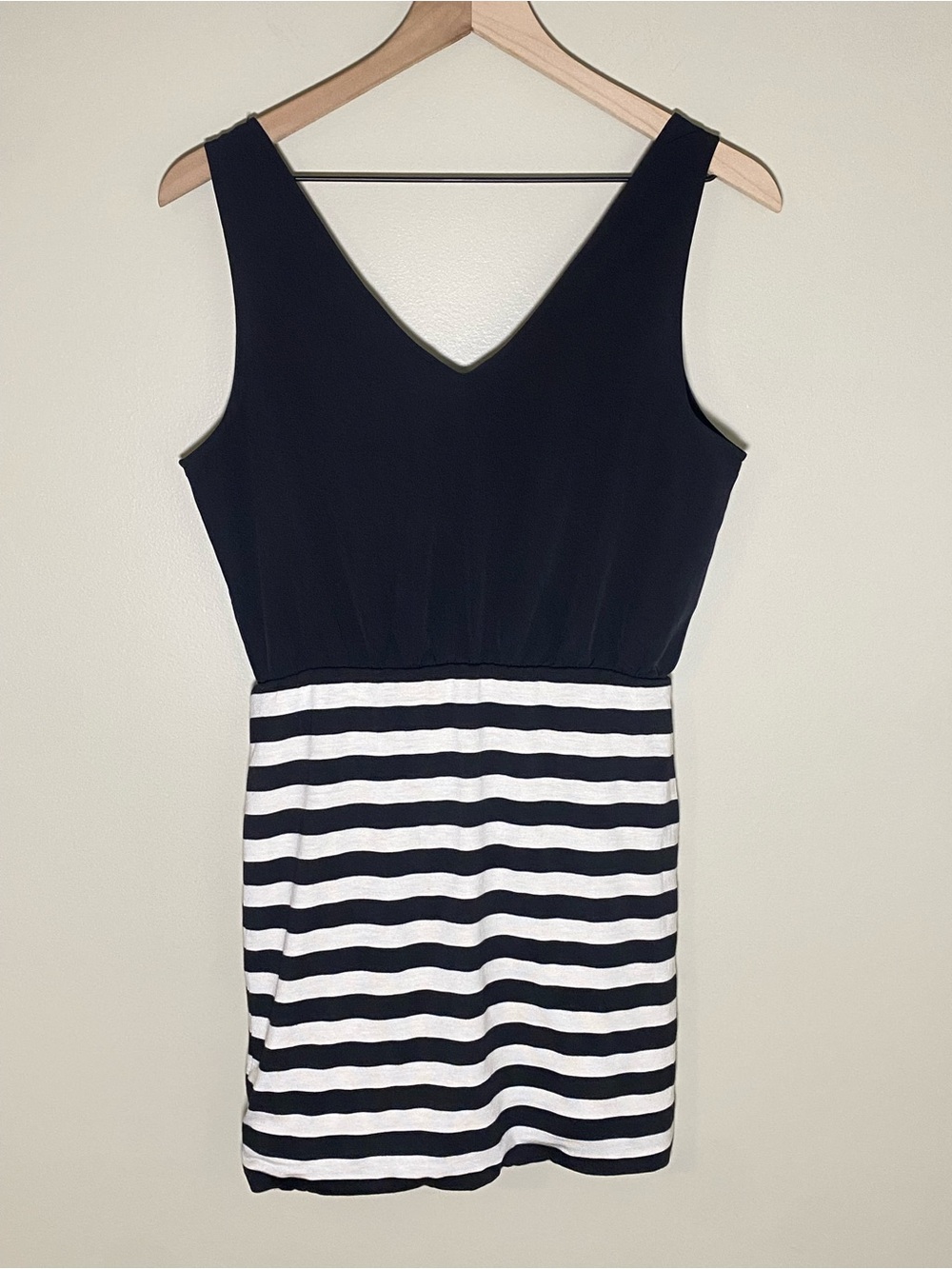 Forever 21 Casual Chic Nautical Striped Black Cream Sleeveless Mini Dress Medium - Picture 2 of 12